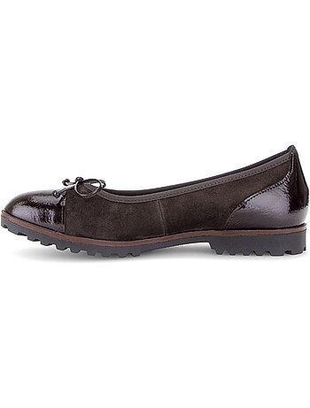 Ballerines en nubuck et vernis
