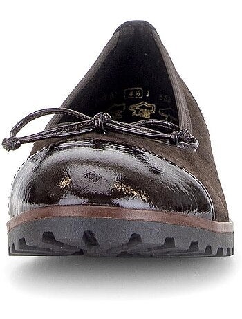 Ballerines en nubuck et vernis
