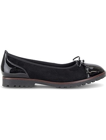 Ballerines en nubuck et vernis
