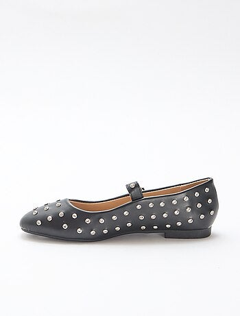 Ballerines en suédine cloutées