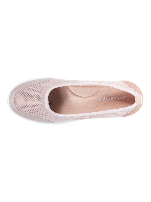 Ballerines facile à enfiler, semelle à mémoire forme, confortable et légère isotoner - Kiabi Ballerines facile à enfiler, semelle à mémoire forme, confortable et légère isotoner - Kiabi