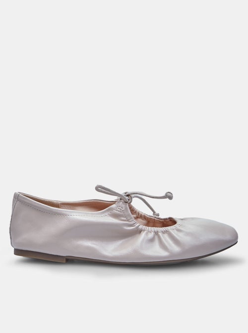 Ballerines froncées avec noeud BATA - Kiabi