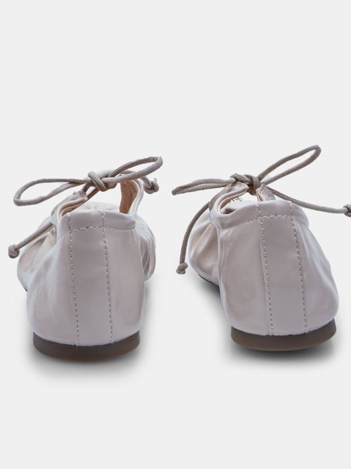 Ballerines froncées avec noeud BATA - Kiabi