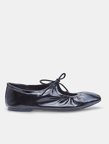 Ballerines froncées avec noeud BATA