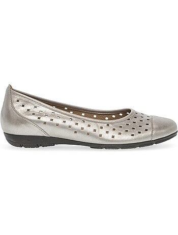 Ballerines perforées en cuir métallisé