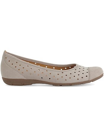 Ballerines perforées en Nubuck