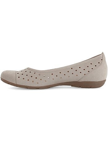 Ballerines perforées en Nubuck