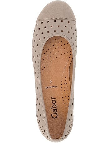 Ballerines perforées en Nubuck