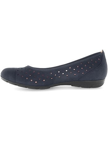 Ballerines perforées en Nubuck