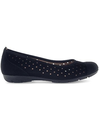 Ballerines perforées en Nubuck