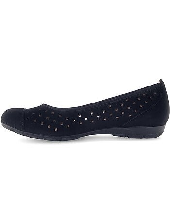 Ballerines perforées en Nubuck