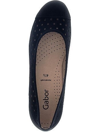 Ballerines perforées en Nubuck