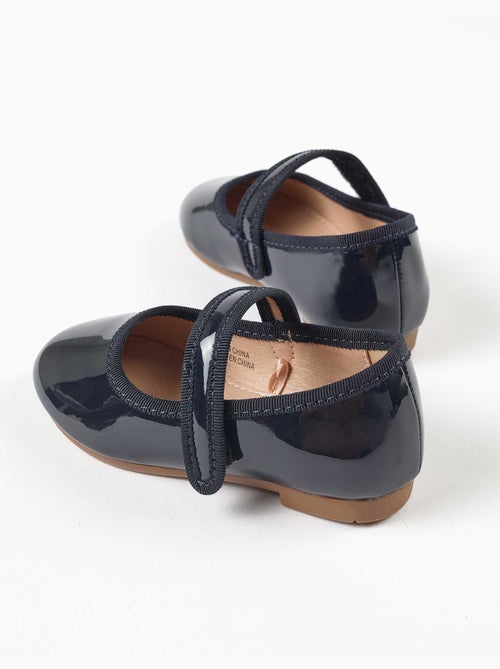 Ballerines vernies avec fermeture à scratch - Kiabi Ballerines vernies avec fermeture à scratch - Kiabi