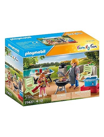 Barbecue avec papa et enfant