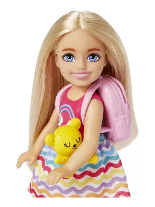 Barbie Poupée mannequin Refreshed Travel Chelsea - Kiabi