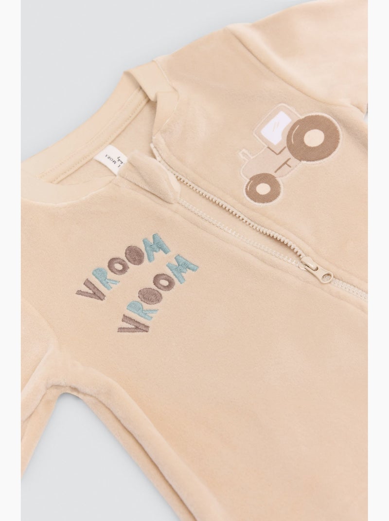 Barboteuse bébé en velours avec fermeture éclair, détails brodés, imprimé tracteur Beige - Kiabi
