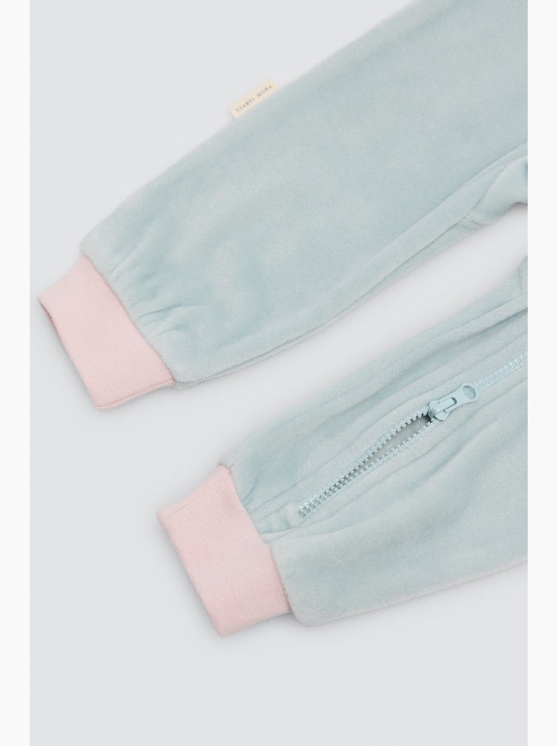 Barboteuse en velours pour bébé, avec fermeture éclair et détails brodés. Bleu - Kiabi