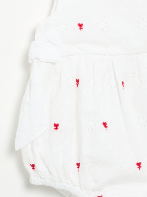 Barboteuse sans manches avec broderies - Kiabi