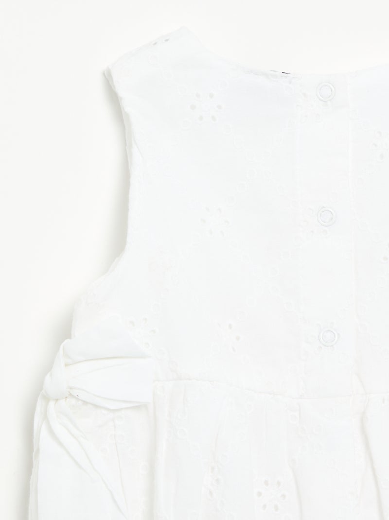Barboteuse sans manches avec broderies Beige - Kiabi