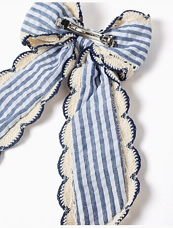 Barrette avec nœud à rayures avec bordure au crochet