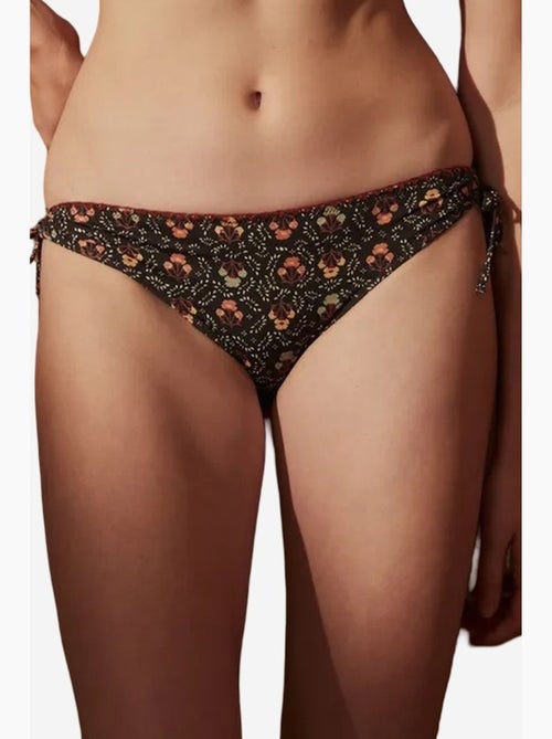 Bas de bikini à motif fleuri et détail à nouer sur le côté penti - Kiabi Bas de bikini à motif fleuri et détail à nouer sur le côté penti - Kiabi