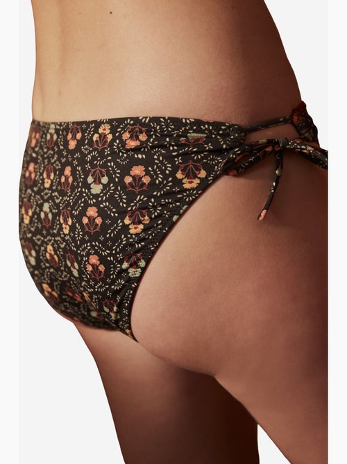 Bas de bikini à motif fleuri et détail à nouer sur le côté penti - Kiabi Bas de bikini à motif fleuri et détail à nouer sur le côté penti - Kiabi