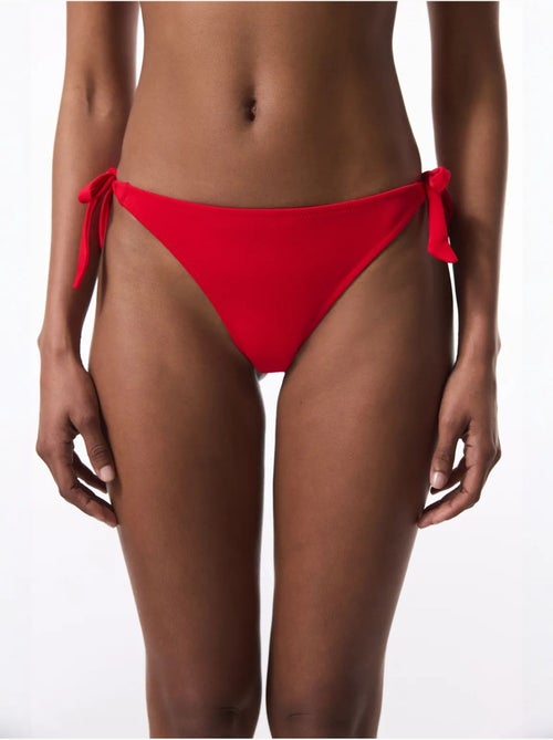 Bas de bikini string taille basse penti - Kiabi Bas de bikini string taille basse penti - Kiabi