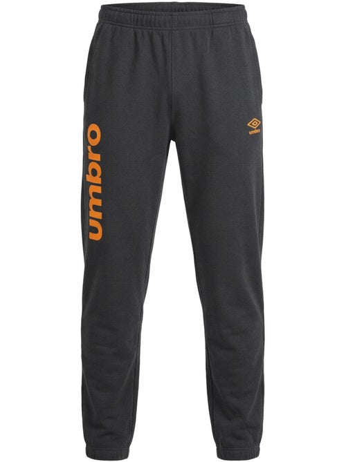 Bas de jogging fin homme imprimé relief sur jambe modèle 771840 umbro - Kiabi Bas de jogging fin homme imprimé relief sur jambe modèle 771840 umbro - Kiabi