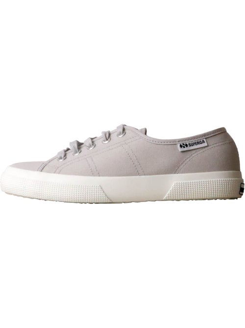 Basket Basse à Lacets Superga 3750 Leggera - Kiabi Basket Basse à Lacets Superga 3750 Leggera - Kiabi