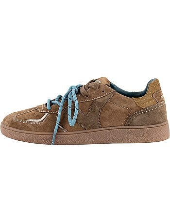 Baskets en cuir et suede victoria.