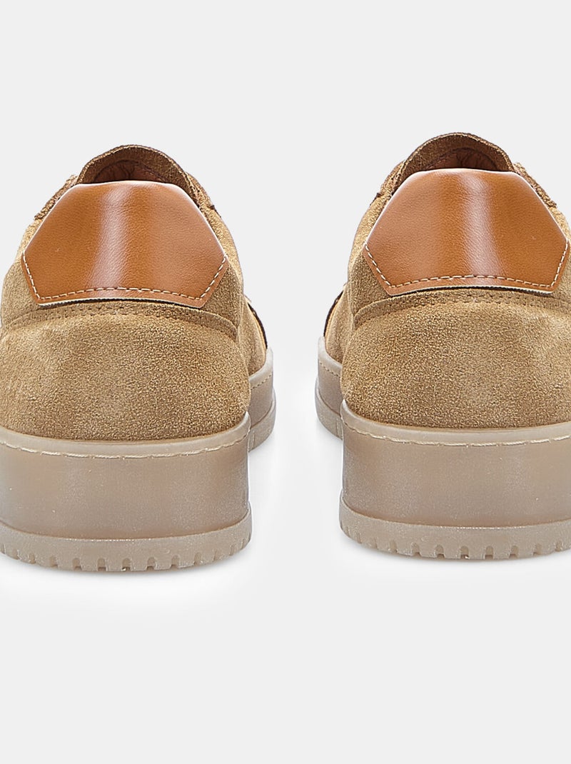 Basket de loisirs BATA à lacets Marron - Kiabi