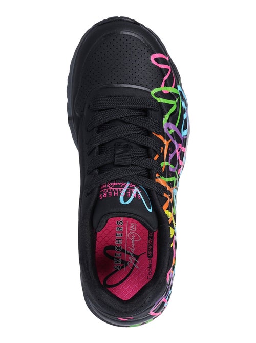 Basket Enfant à Lacets Skechers Uno Lite-Spread The Love - Kiabi Basket Enfant à Lacets Skechers Uno Lite-Spread The Love - Kiabi