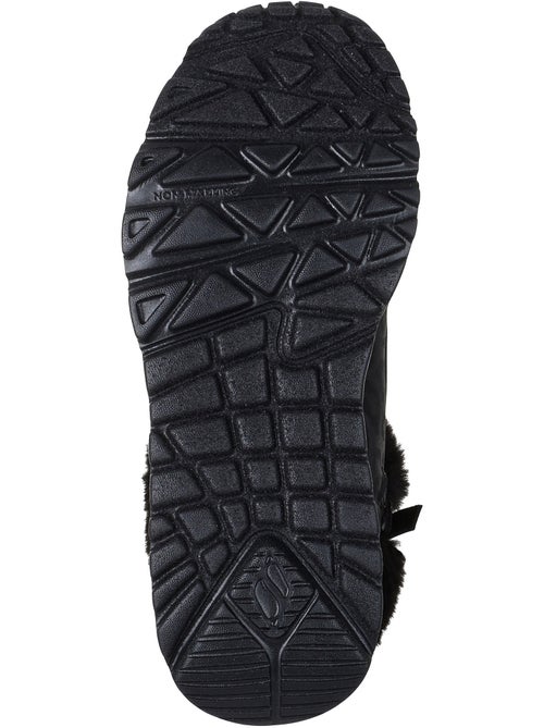Basket montante enfant à lacets skechers uno lite cozy leopard - Kiabi Basket montante enfant à lacets skechers uno lite cozy leopard - Kiabi