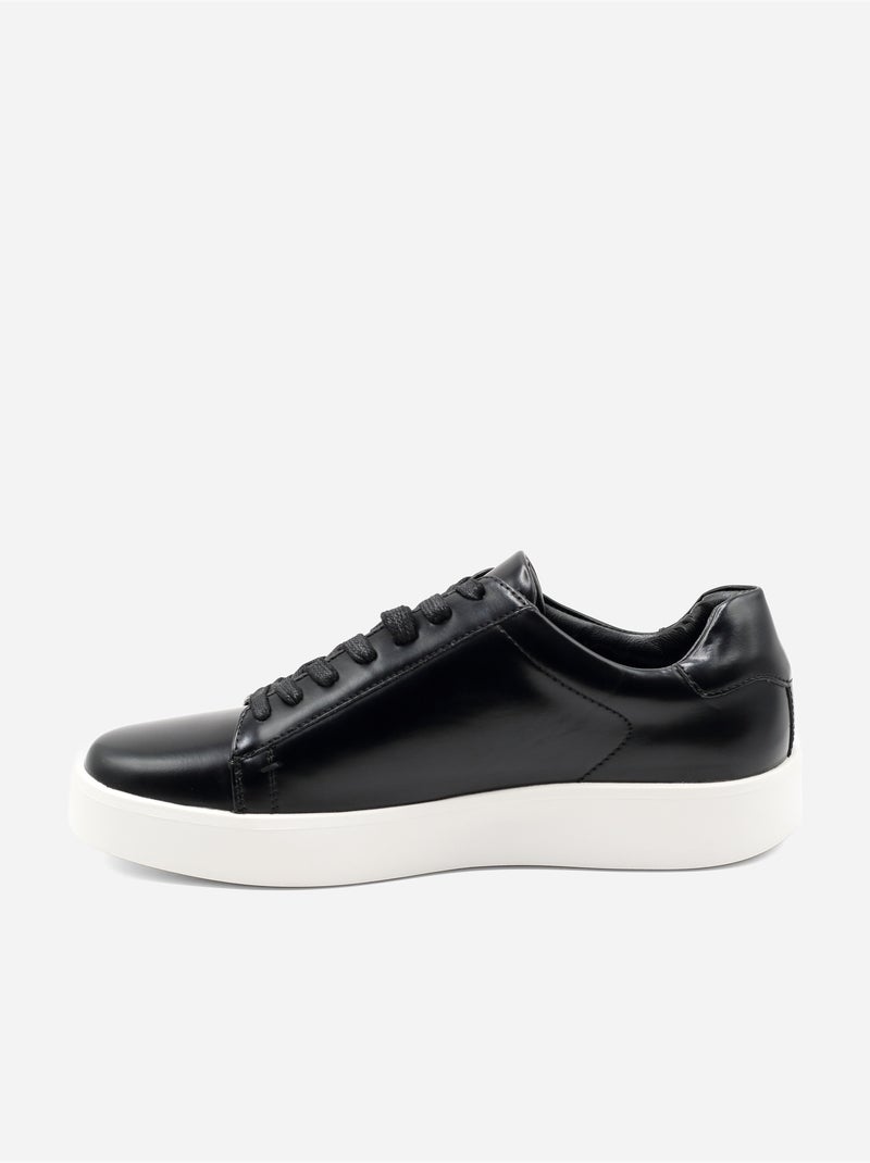Baskets a lacets - C M Noir - Kiabi
