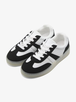 Baskets a lacets