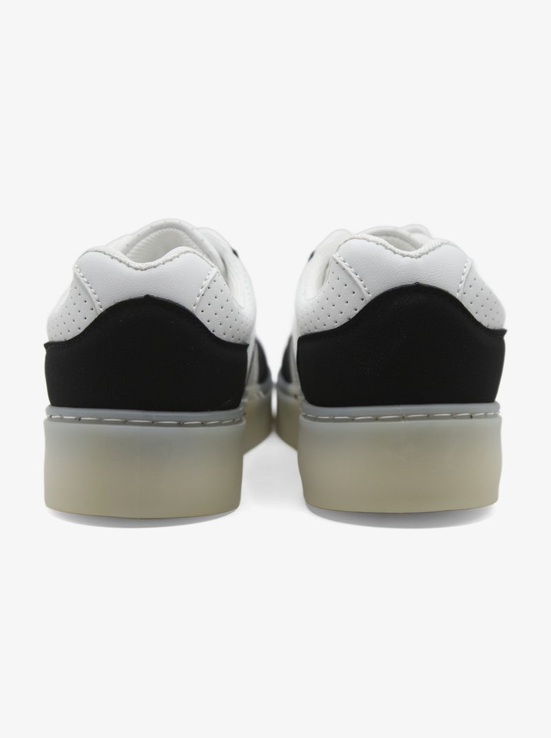 Baskets a lacets Blanc Noir - Kiabi