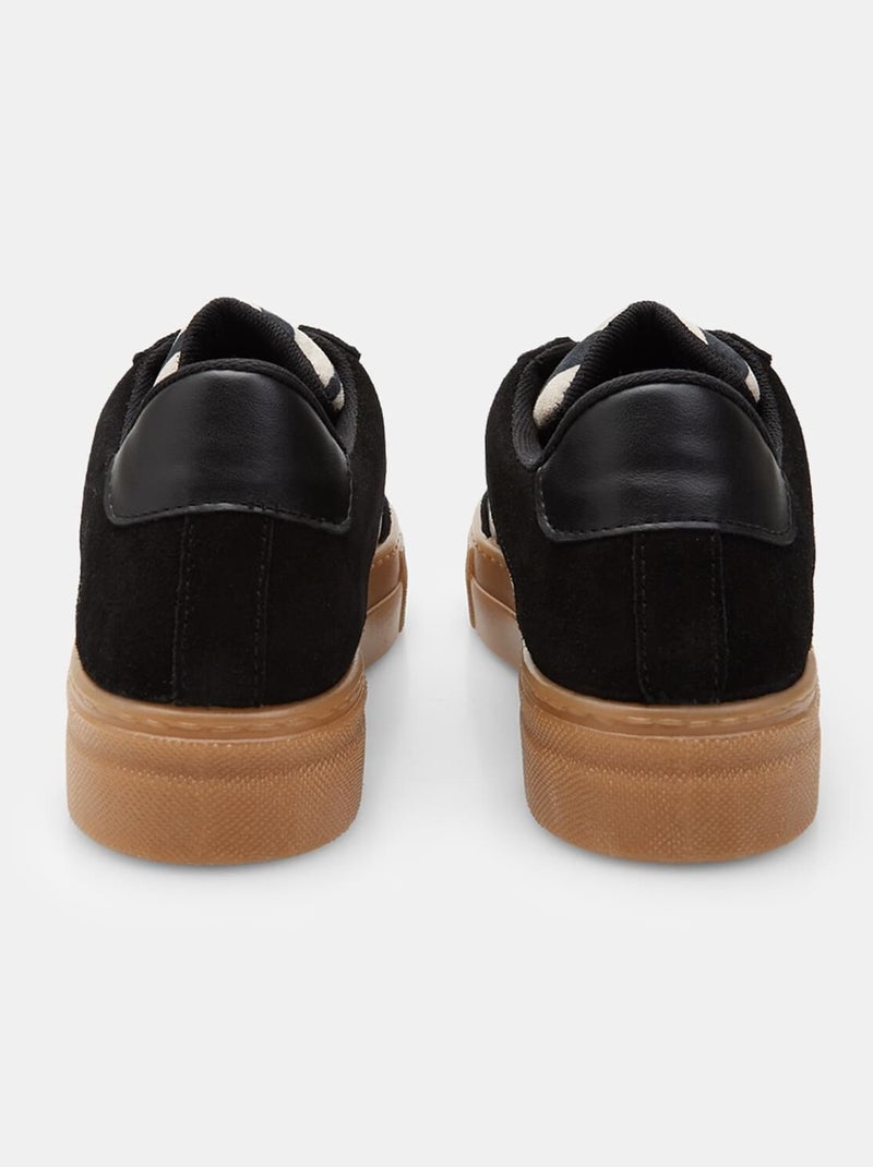 Baskets à lacets en daim BATA Noir - Kiabi
