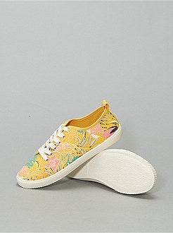 Baskets à lacets en toile imprimée 'fleurs' - Kiabi