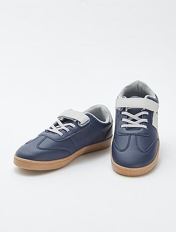 Baskets à lacets et scratch