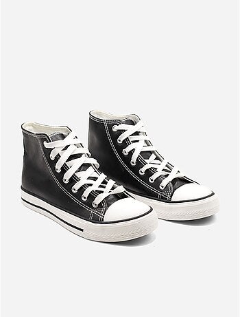 Baskets a lacets
