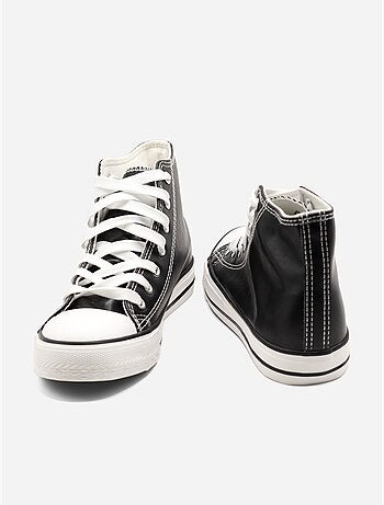 Baskets a lacets