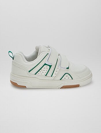 Baskets à scratchs esprit sportif