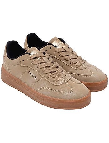 Baskets à semelle contrastante, style sportwear tendance
'Deeluxe'