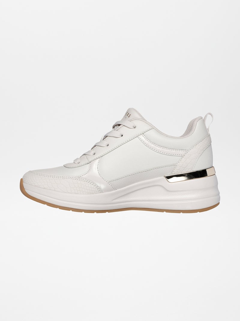 Baskets à semelles compensées 'Skechers' blanc - Kiabi