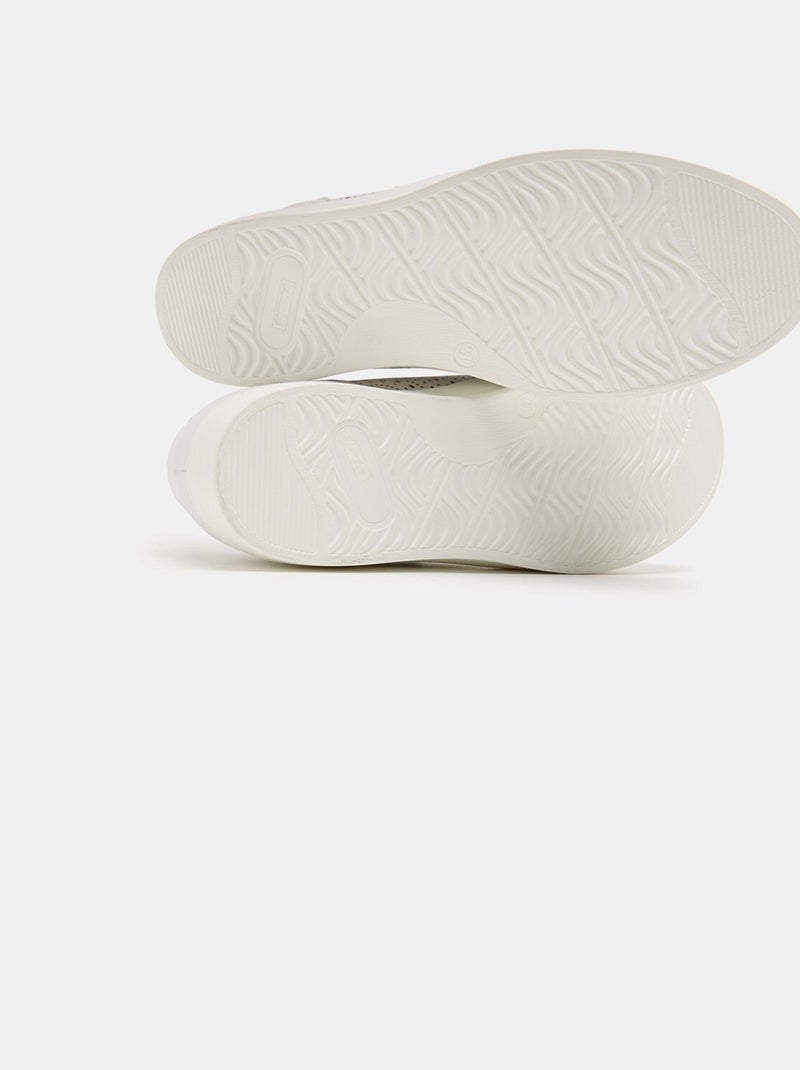 Baskets ajourées BATA Blanc - Kiabi