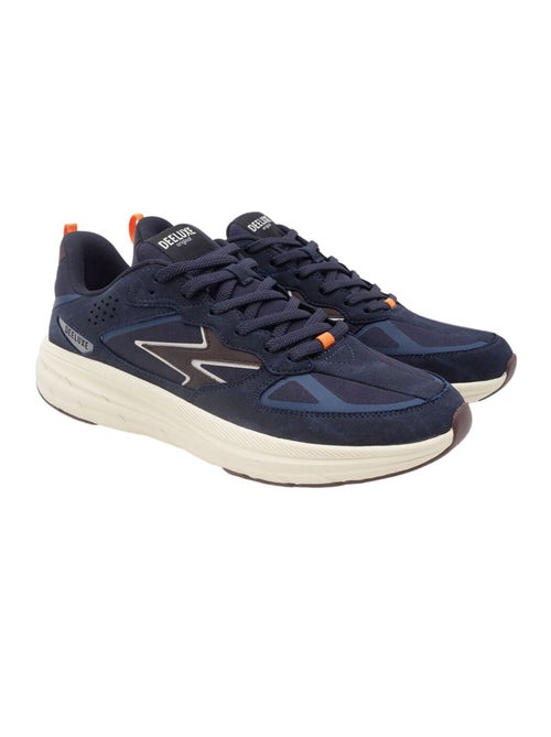 Baskets au look rétro running et semelle contrastante
 'Deeluxe' - Kiabi