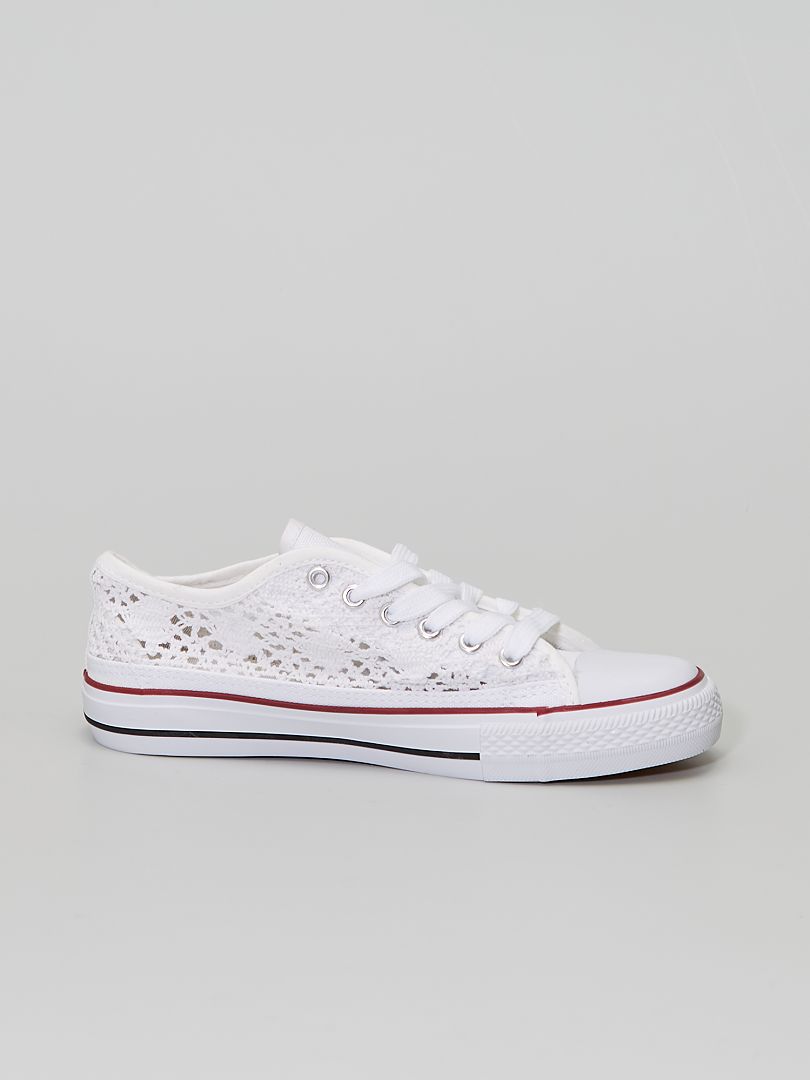 Baskets bases 'broderie anglaise' blanc Kiabi 20.00€