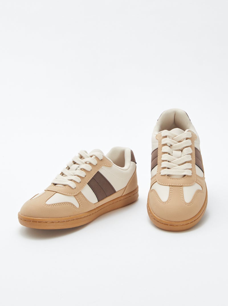 Baskets basses à lacets beige - Kiabi