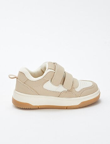 Baskets basses à scratchs type skate