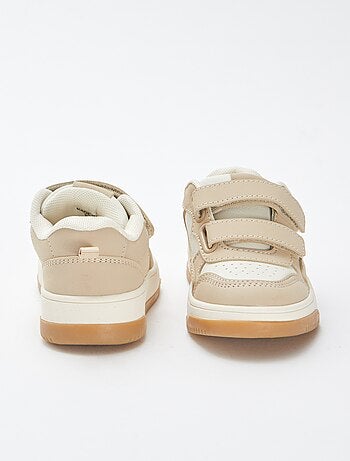 Baskets basses à scratchs type skate